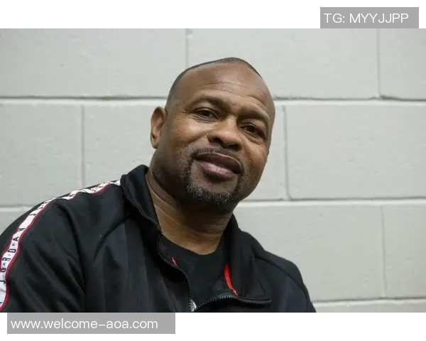 主裁判详解赫伯特琼斯被驱逐原因因其辱骂裁判行为持续不断